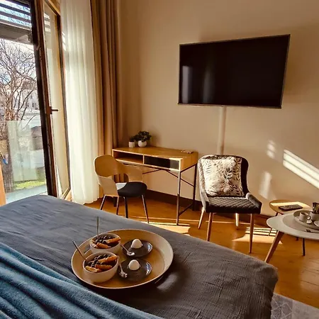 Residence * ベオグラード